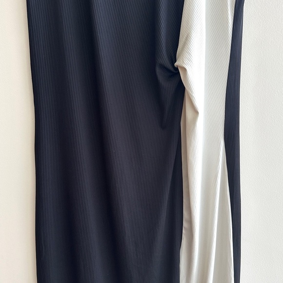 Sfera Collection Black and White Ribbed Twist Front Maxi Dress, European XL - Picture 3 of 15